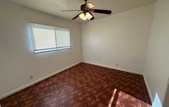 3 beds, 1 bath, $1,100