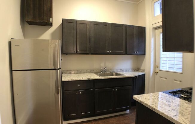 1 bed, 1 bath, $895