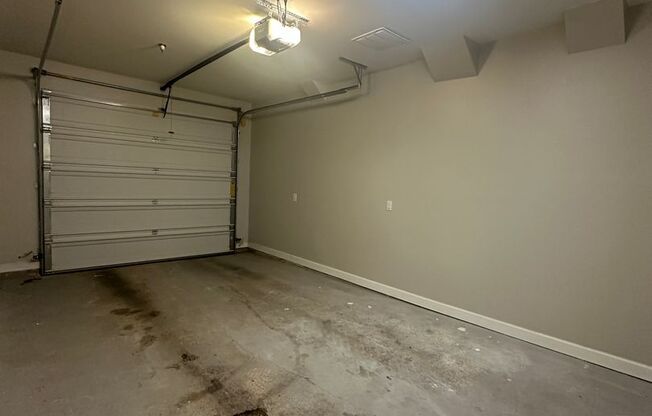 2 beds, 2 baths, 1,160 sqft, $1,850, Unit 48-102