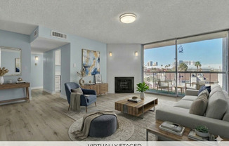 725 N ROYAL CREST CIR