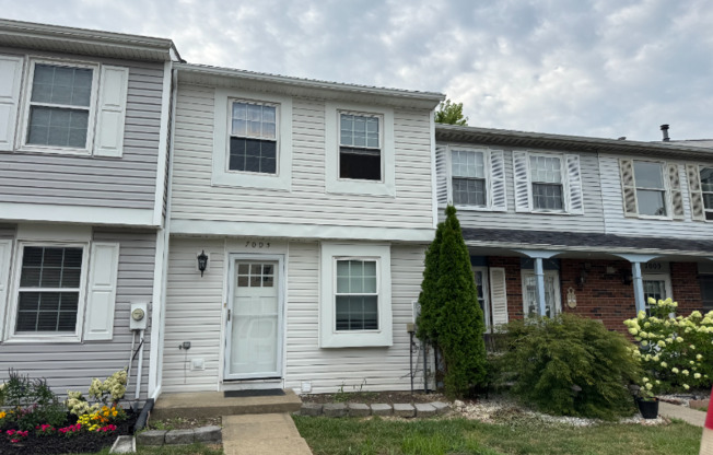 7005 LAFAYETTE SQ