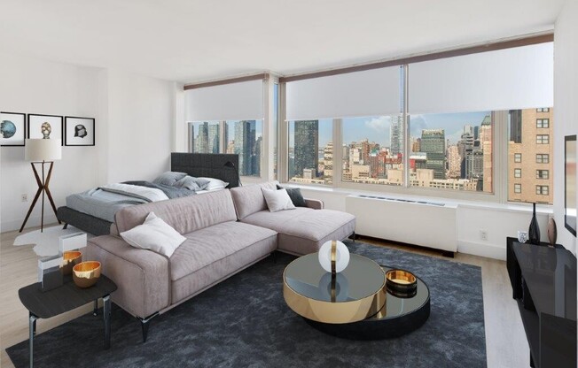 315 W 33rd St