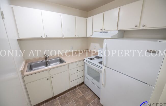 1 bed, 1.5 baths, 900 sqft, $1,099, Unit PHB