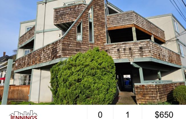 441 E 17 AVE