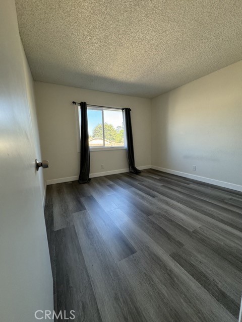 2 beds, 1.5 baths, 750 sqft, $2,300