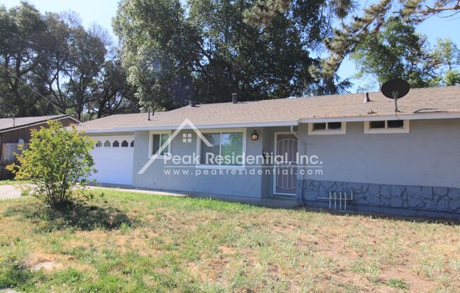 Charming Galt 3bd/2ba House with 2 Car Garage