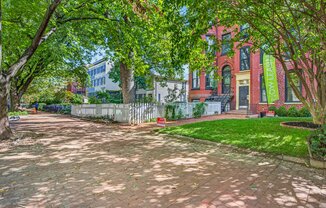 311 E CAPITOL ST SE
