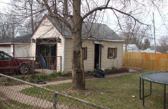 1135 S CENTRAL AVE