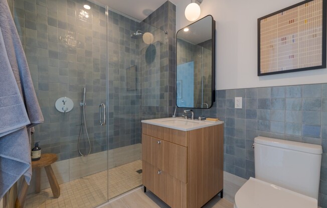 3 beds, 2 baths, $6,643, Unit 14K