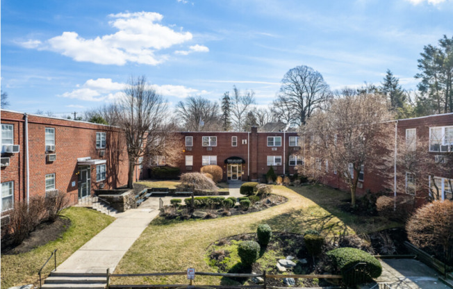 Penn Lee Court Apartments