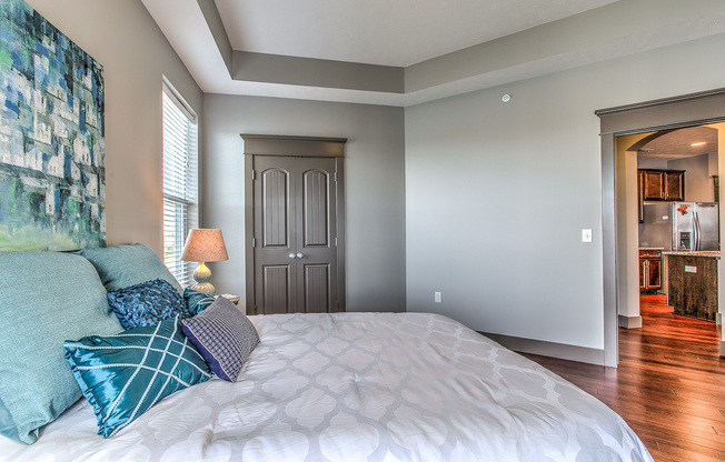 1 bed, 1 bath, 677 sqft, $1,425, Unit B - 1004 Unit 108 - A780 Lake View