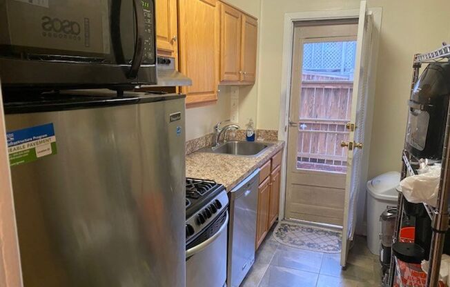 1 bed, 1 bath, 575 sqft, $1,500, Unit 2