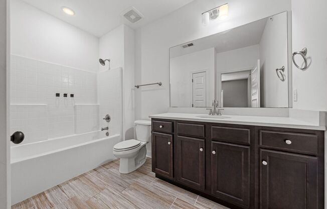 2 beds, 2 baths, 1,000 sqft, $1,250, Unit B303