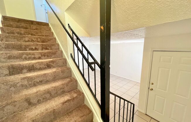 2 beds, 1.5 baths, 800 sqft, $1,055, Unit Unit 8