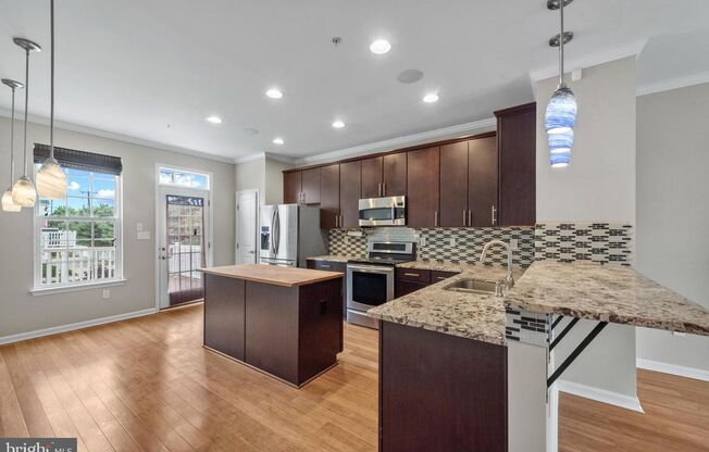 Welcome to 4626 Fait Avenue, a 2bd 2.5bth home in the coveted O'Donnell Square community!