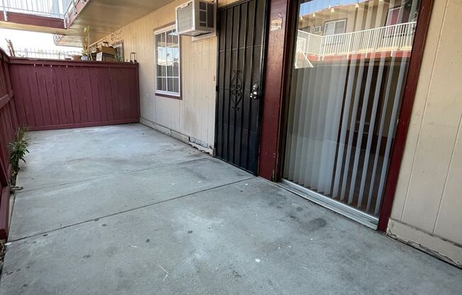 2 beds, 1 bath, 819 sqft, $2,295, Unit 1220-02