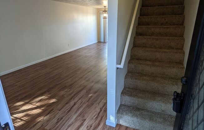 2 beds, 1.5 baths, 900 sqft, $1,425, Unit 7873