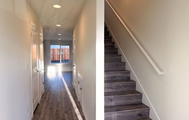 505 507 NW HILLCREST DR