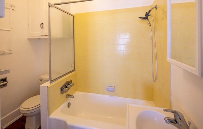 1 bed, 1 bath, $1,895, Unit 05