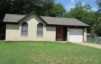 3 beds, 2 baths, $1,650