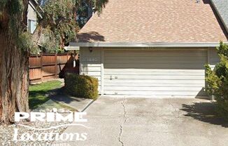 Updated Roseville 2 bedroom 2 bath Gem