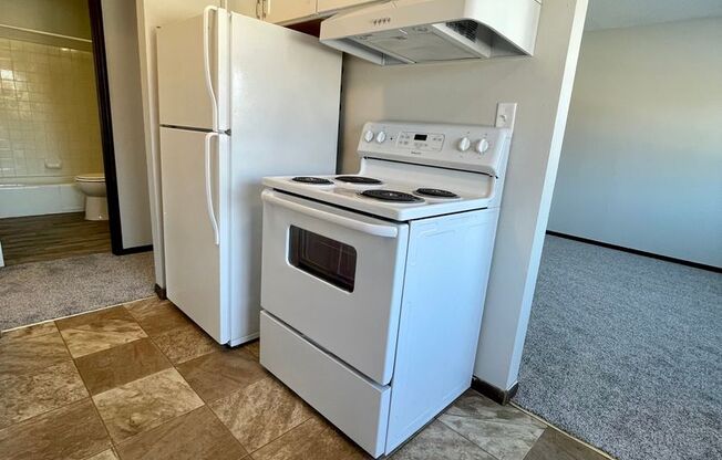 2 beds, 1 bath, 850 sqft, $1,025, Unit H 201