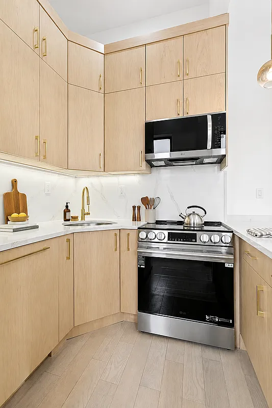 97 PROSPECT PL