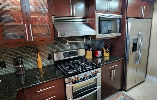 Fully furnished-full Sphere view