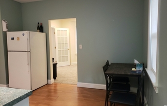 1 bed, 1 bath, 700 sqft, $1,900, Unit 1