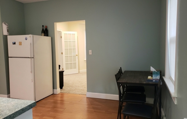 1 bed, 1 bath, 700 sqft, $1,900, Unit 1