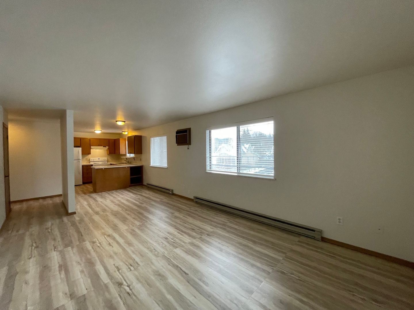 1111 E 8th