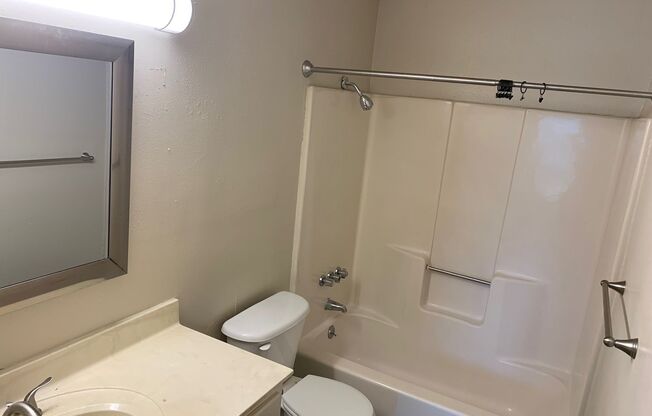 2 beds, 2 baths, 1,080 sqft, $1,195, Unit 208 J