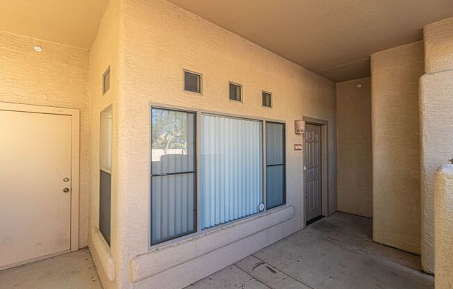 Spacious 2 Bed / 2 Bath Condo in Prime Chandler Location