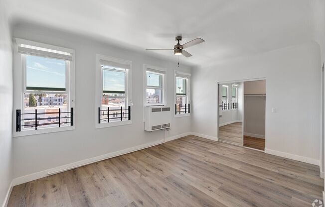 Alexandria I Apartments | Renovated Apartments in Korea Town - 6 Free Weeks