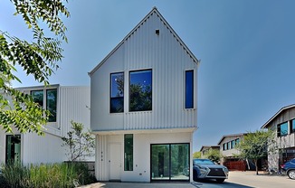 904 BLACKLAND CT