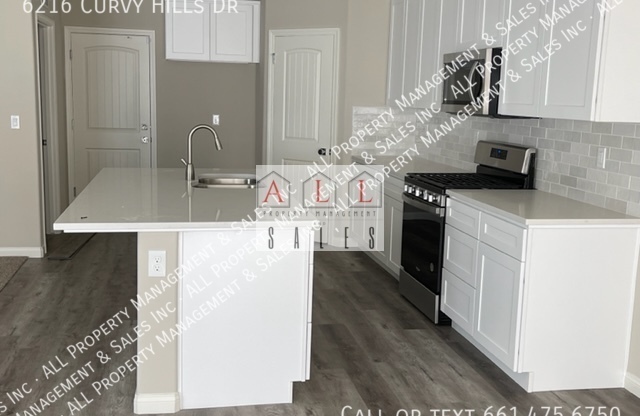 6216 CURVY HLS DR