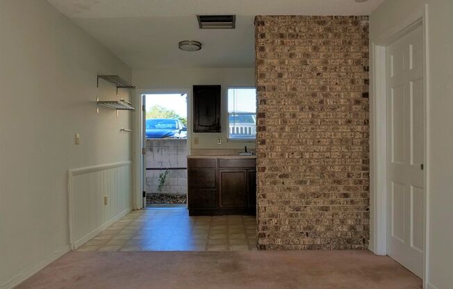 Downtown 1 bdrm apt