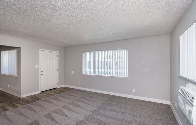 2 beds, 1 bath, 880 sqft, $1,450, Unit 96-4