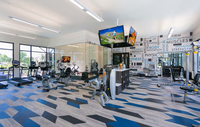 Fitness Center at Apres Apartments in Aurora, CO