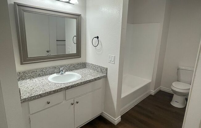2 beds, 1 bath, 800 sqft, $2,150, Unit 45
