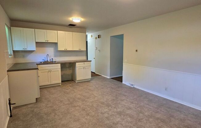 3 beds, 1 bath, $1,200