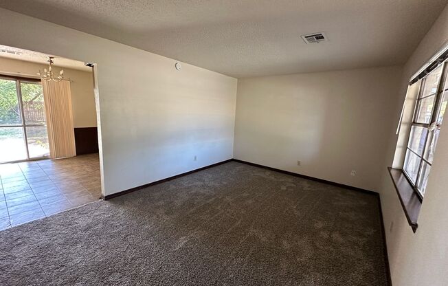 2 beds, 1 bath, $950