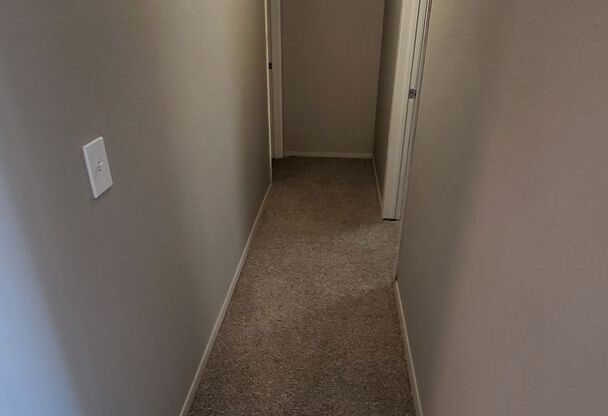 1 bed, 1 bath, 850 sqft, $1,050, Unit 6-610