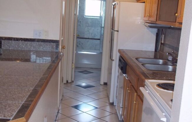 1 bed, 1 bath, 550 sqft, $1,595, Unit 680-311