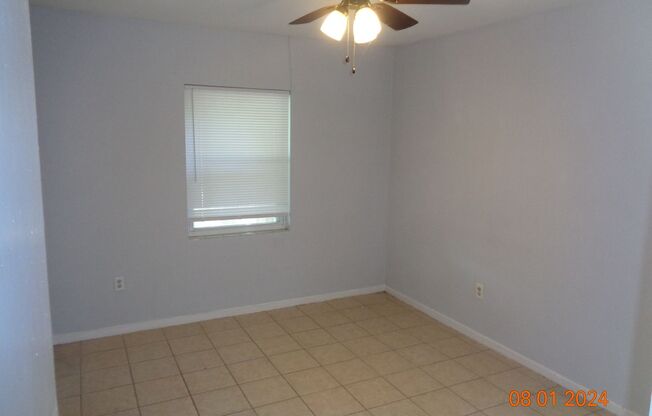 2 beds, 1 bath, $1,495