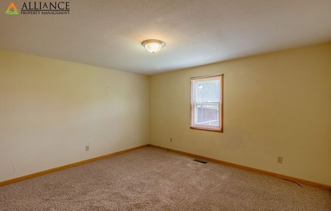 3 beds, 1 bath, $1,250