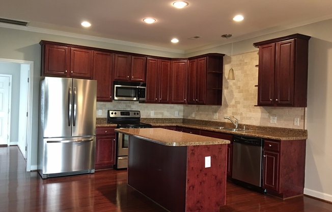 Amazing Large Townhome in Brier Creek