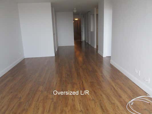 1 bed, 1 bath, 700 sqft, $2,700, Unit 17D