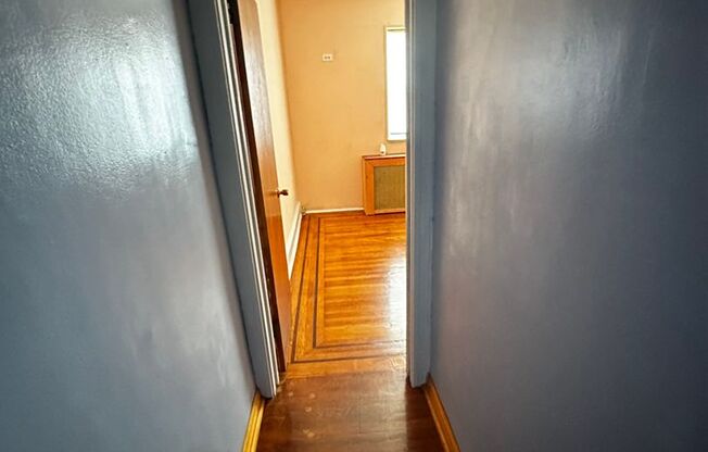 3 beds, 1 bath, $1,700