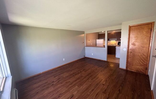 1 bed, 1 bath, 500 sqft, $835, Unit 570-01